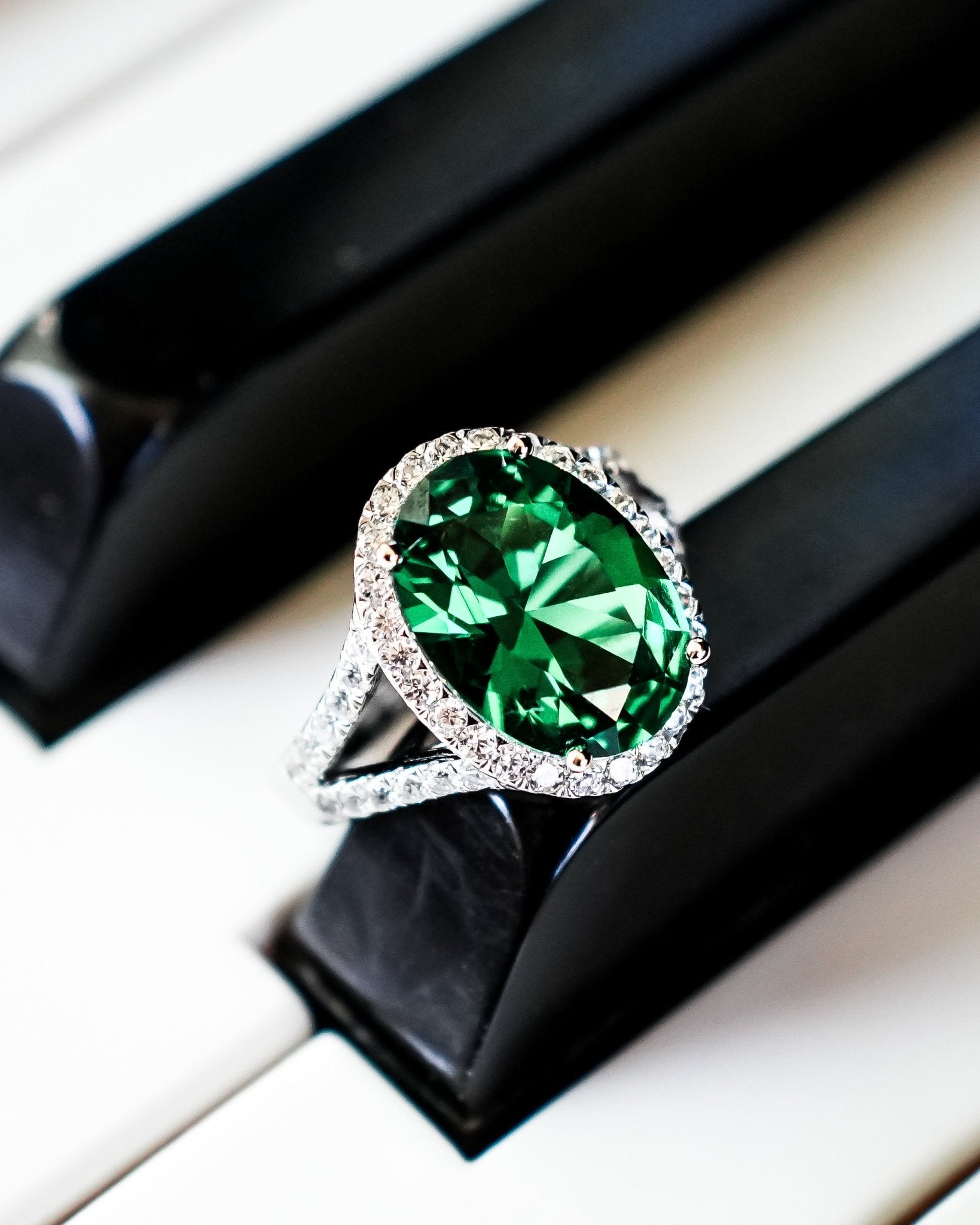 Eden Oval Simulated Emerald Ring in Sterling Silver – Godfrey Allure Jewelry