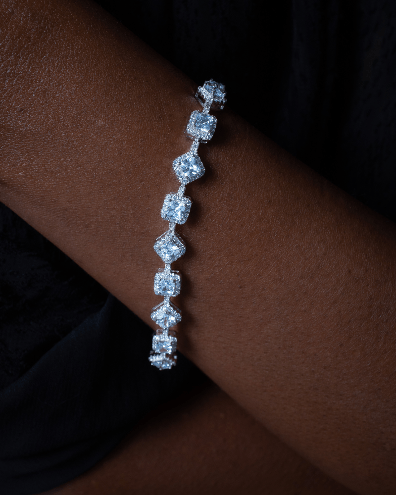 Dunne Bracelet in Sterling Silver with Sparkling Simulated Diamond